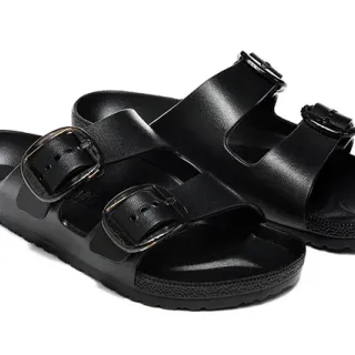 Birkenstock Arizona काला डबल-स्ट्रैप काजुअल सैंडल