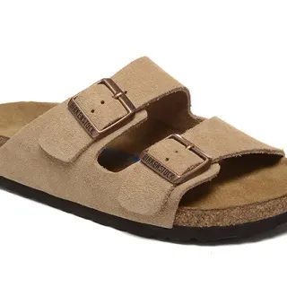 Birkenstock Arizona टैन सुड दो पट्टियों की कैजुअल सैंडल