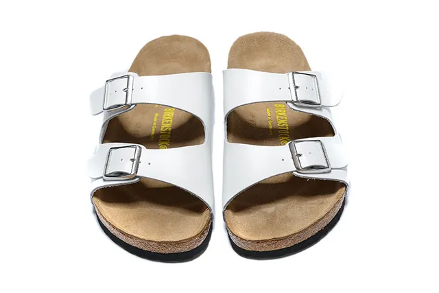Birkenstock Arizona सफेद दो पट्टियों वाली आरामदायक सैंडल 3