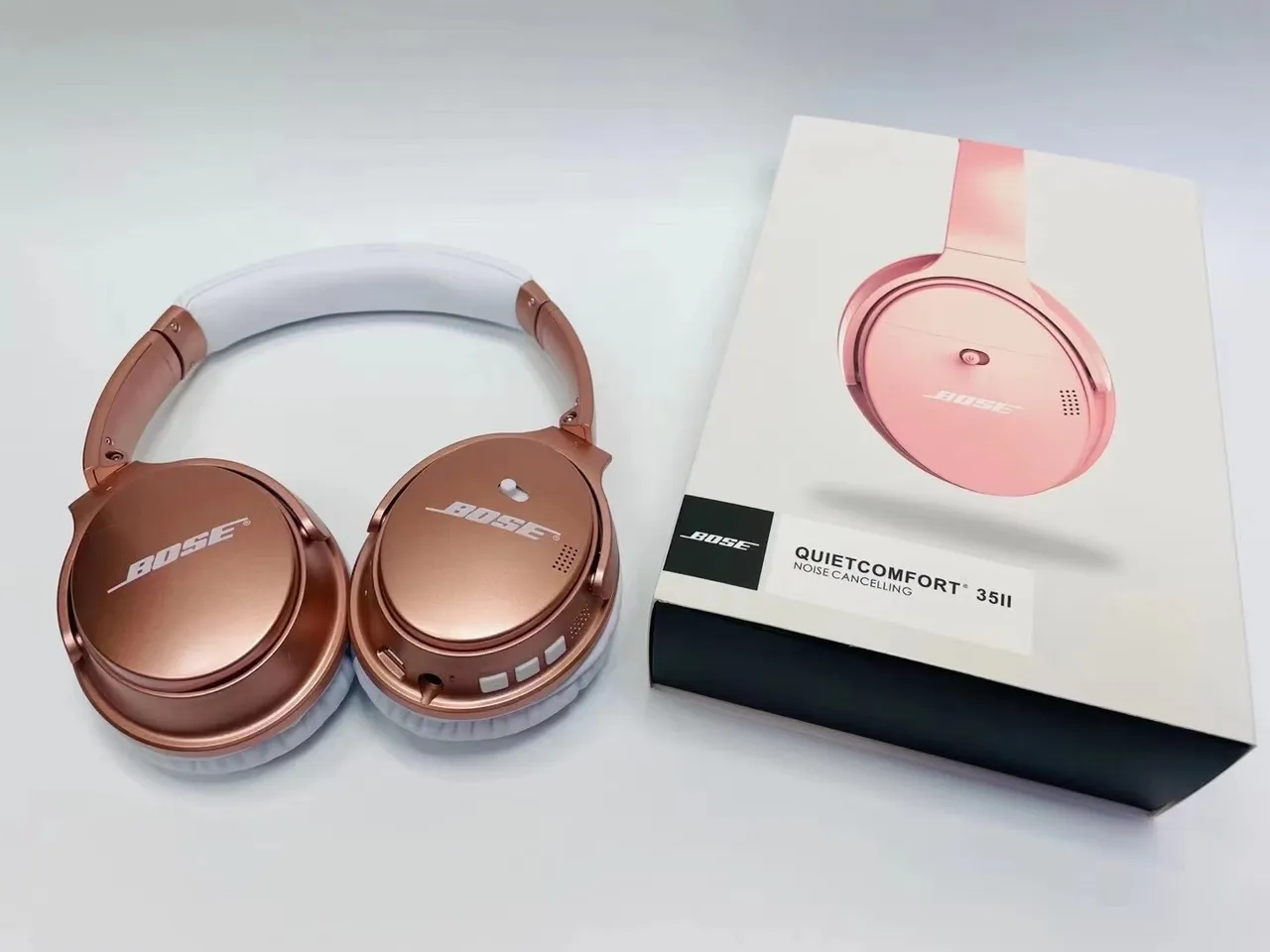 Bose QuietComfort गुलाबी सोना चौपार्श्वीय शोर नियंत्रण ओवर-यर हेडफोन्स 9