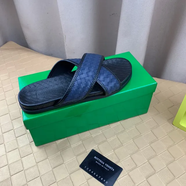 Bottega Veneta Andiamo Navy Blue Intrecciato Woven Leather Slippers 2