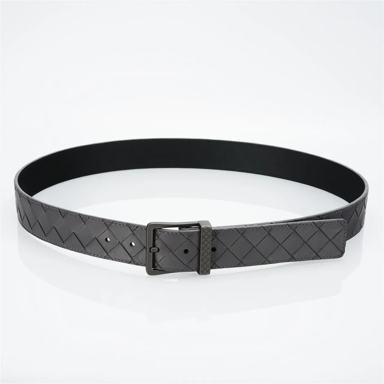 Bottega Veneta Cassette Intrecciato حزام جلد أسود 9