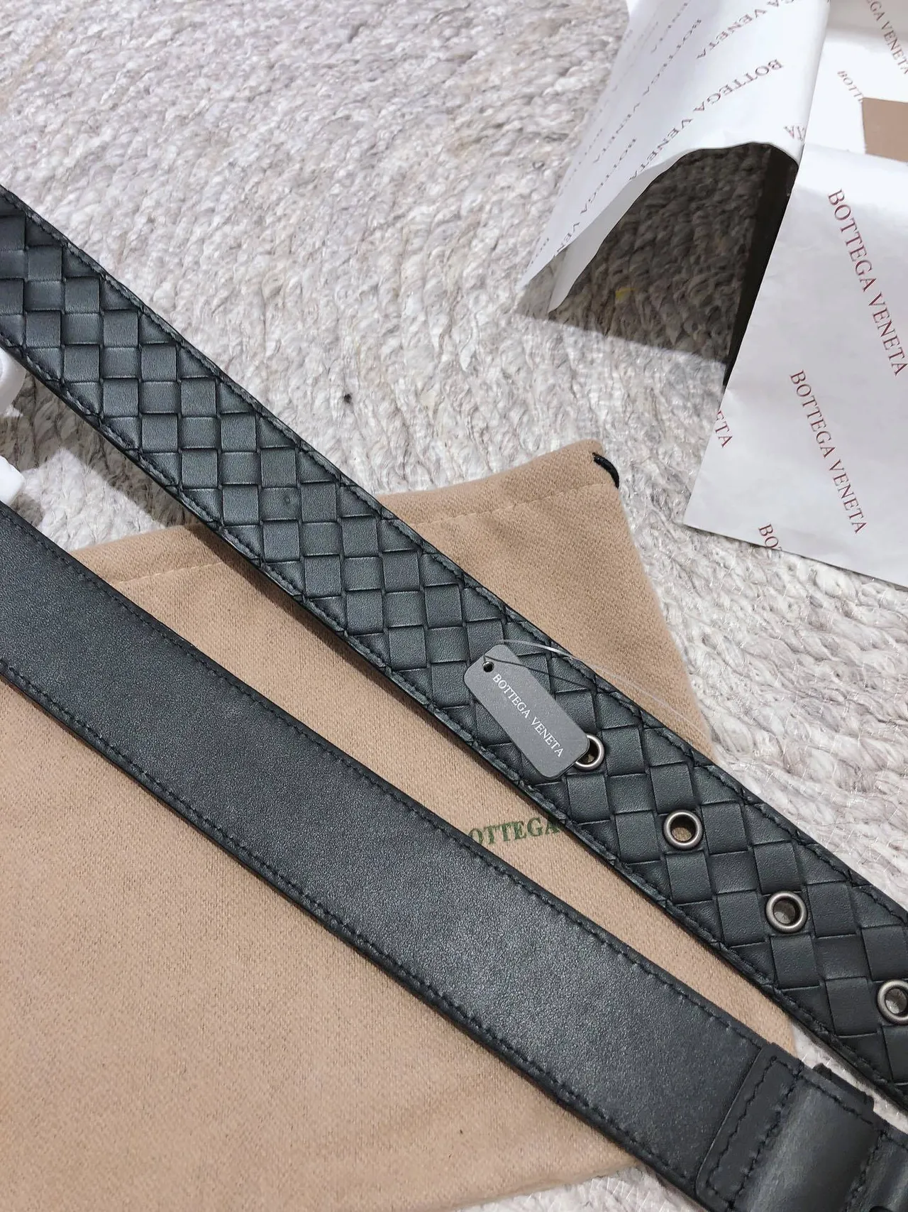 Bottega Veneta Cassette Intrecciato حزام جلد منسوج 2