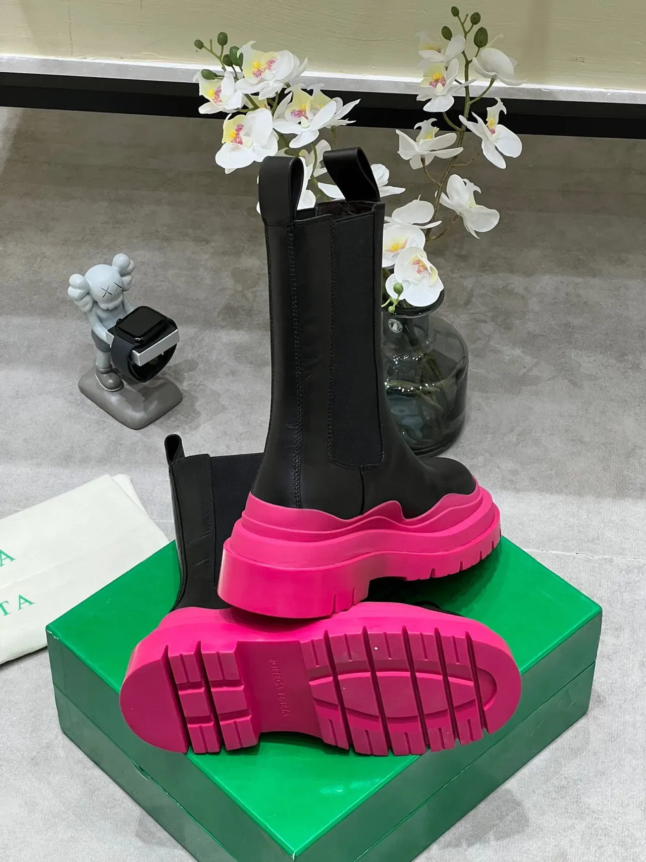 Bottega Veneta Le Cagole Black Pink Smooth Leather Vibrant Platform Sole Ankle Boots 6
