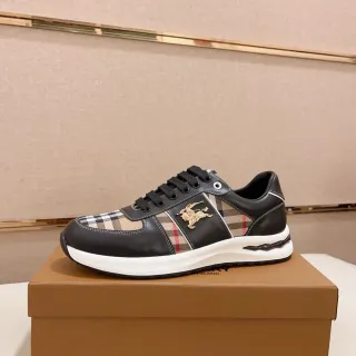 Burberry أسود بيج جلد وشيك المنزل لوح ذهبي رمز فرسان فارس أسلوب الحياة حذاء رياضي