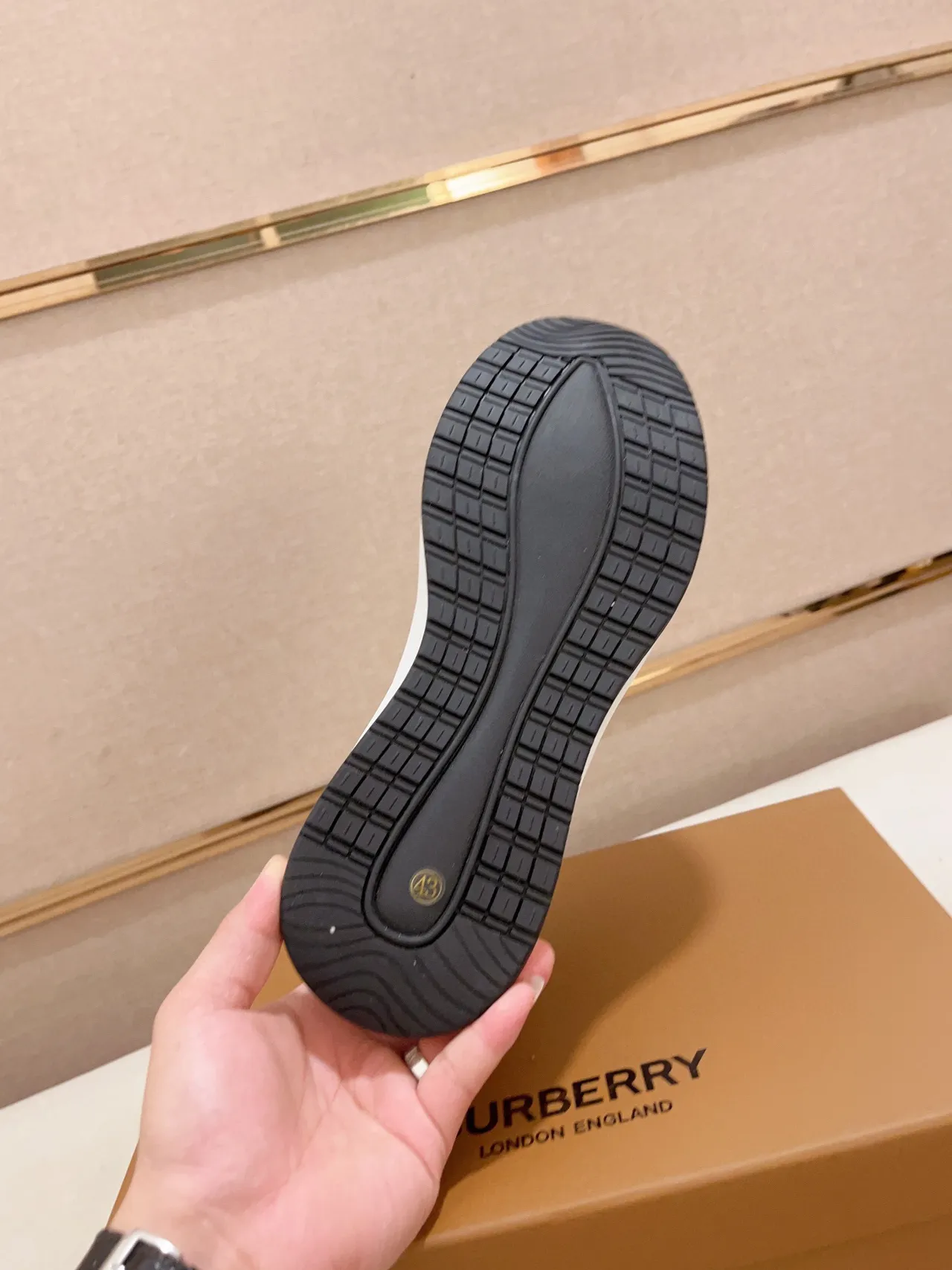 Burberry Negro Beige Cuero Y Panel De Casa Check Emblema Caballero Ecuestre Dorado Zapatillas Estilo De Vida 2