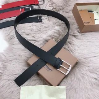 Cinto de couro Burberry Preto Prateado Matte Polido com fivela