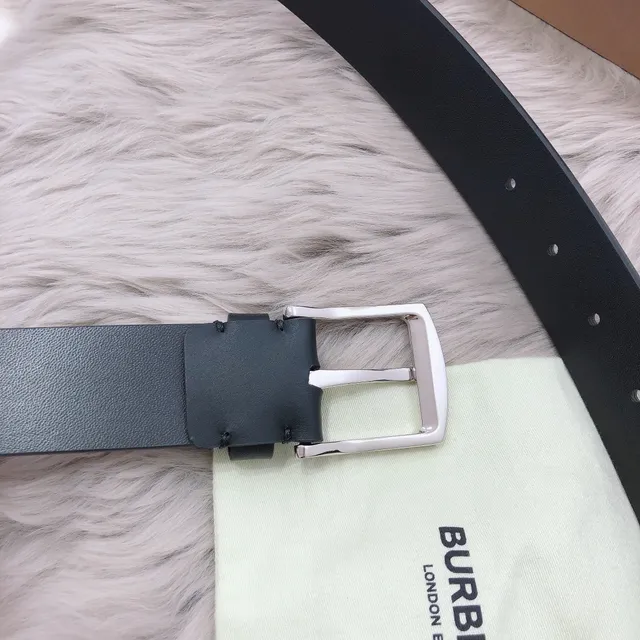 Cinturón de cuero Burberry Negro Plateado Mate Pulido con Hebilla 2