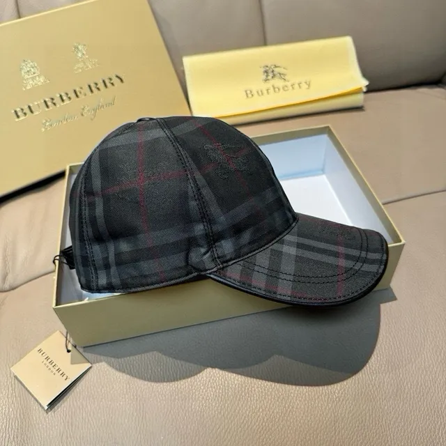 Burberry Patrón a cuadros Negro Gris Rojo Gorra de Béisbol 7