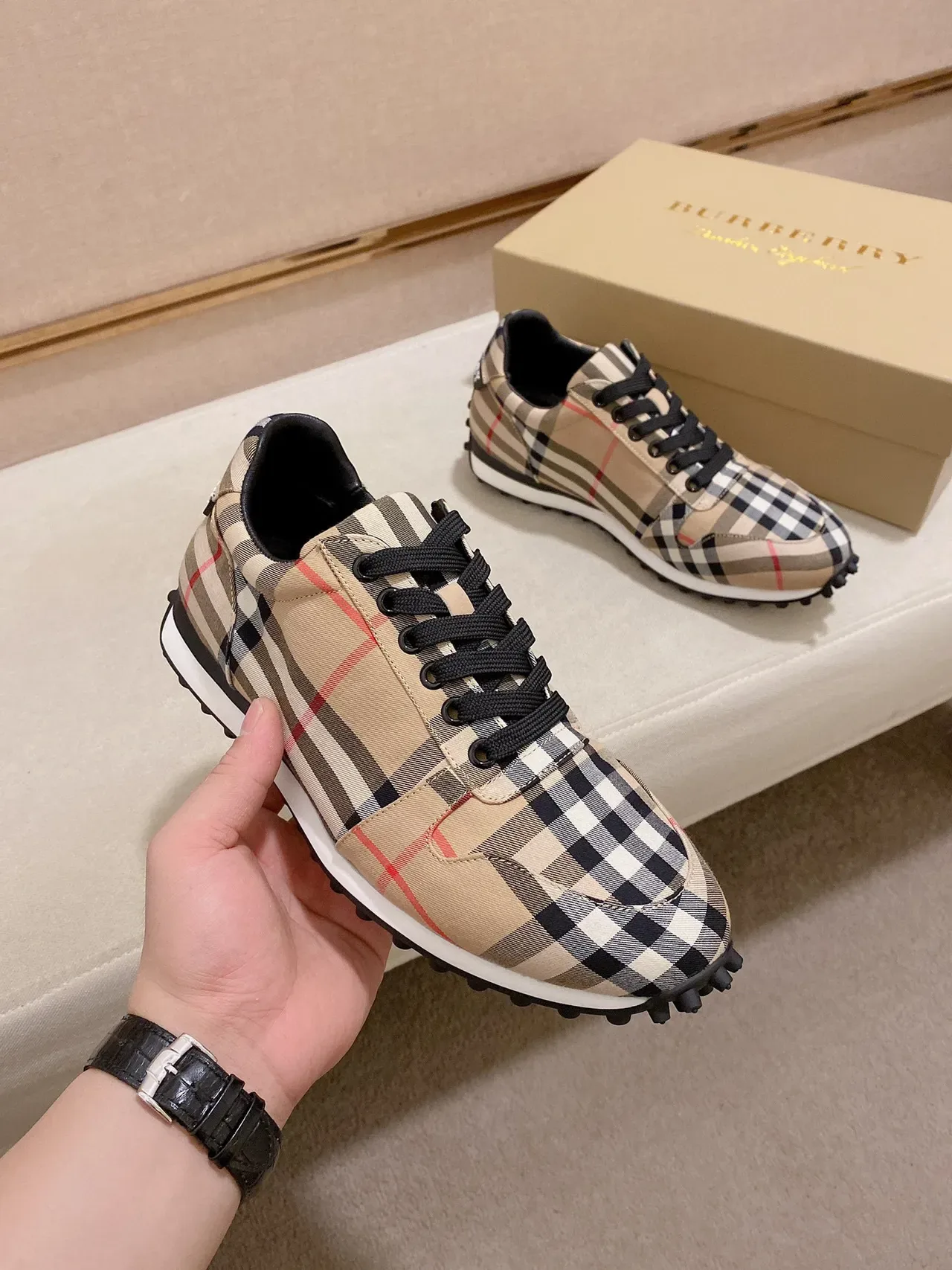 Burberry نمط الشيك low-top أسلوب الحياة أحذية رياضية 4