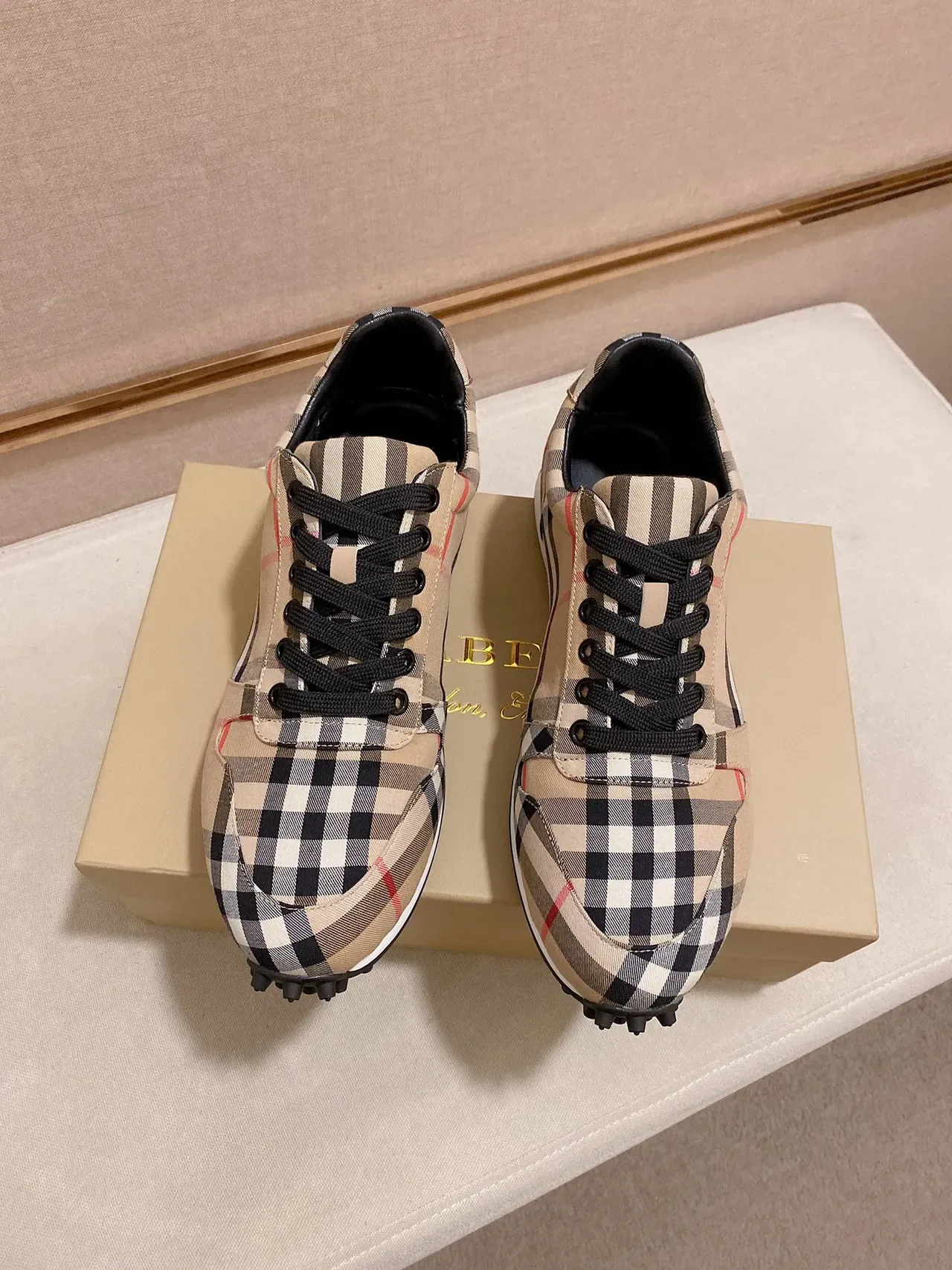 Burberry نمط الشيك low-top أسلوب الحياة أحذية رياضية 5