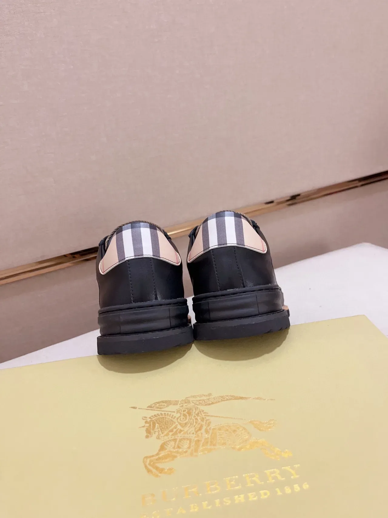 Burberry Knight Black Beige Low-Top Mixed-Material Lifestyle Sneakers 3