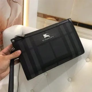 Burberry Knight Black Gray Check-Patterned Zip-Top Wristlet