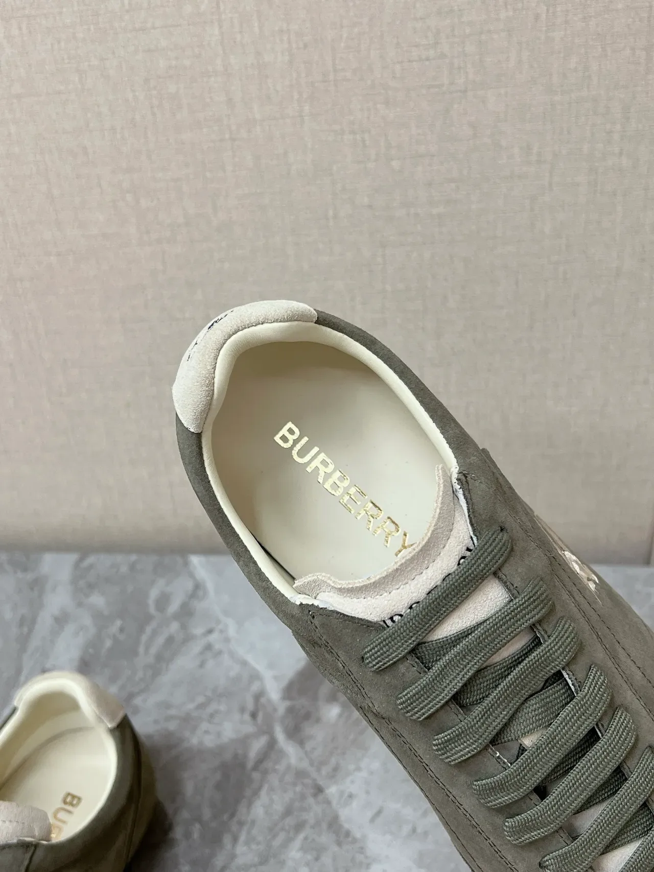 Burberry Knight Sneakers Lifestyle Daim Vert Olive 4