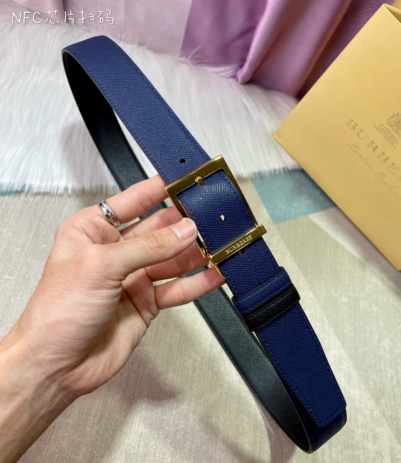 Burberry Knight Ceinture de cuir grainé réversible 3