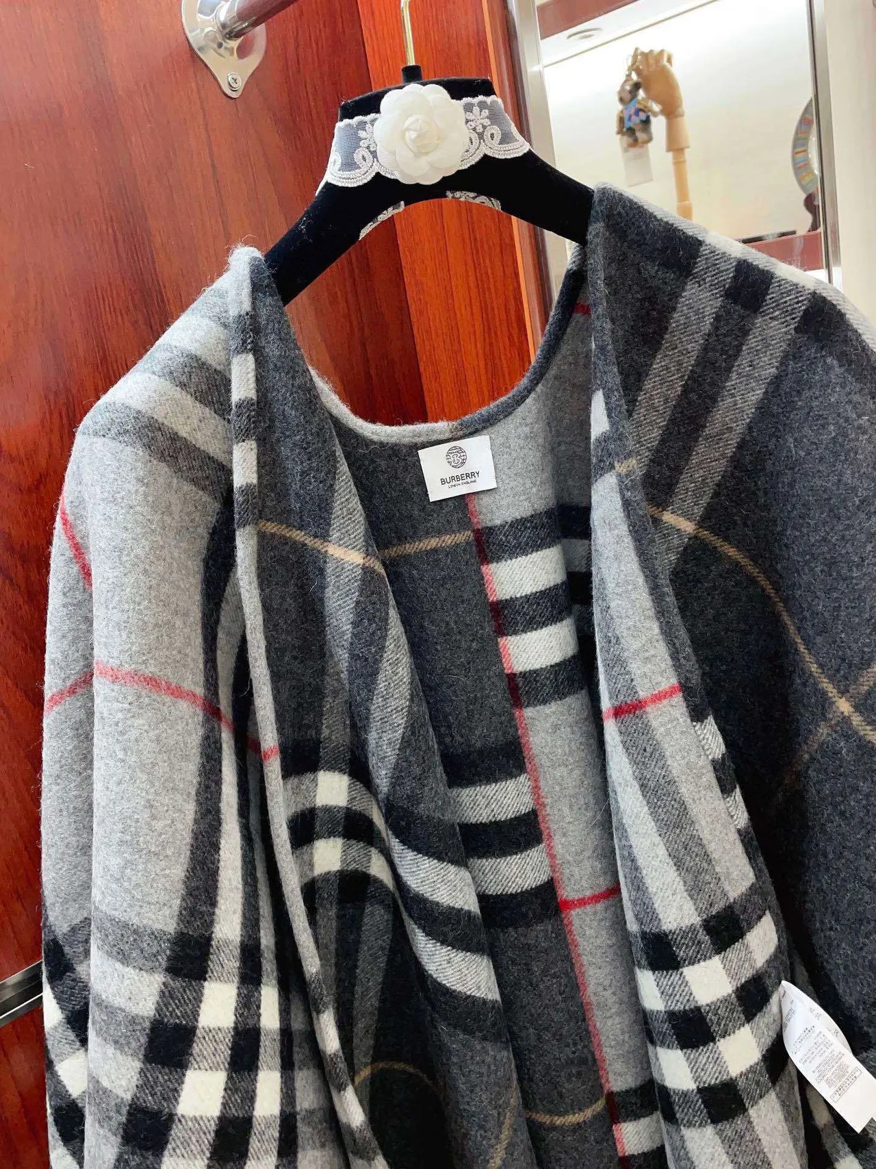 Burberry Logo Check Cachecol de Cashmere Cinza Carvão 8