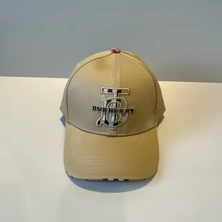 Burberry Monogram 米色刺绣棒球帽