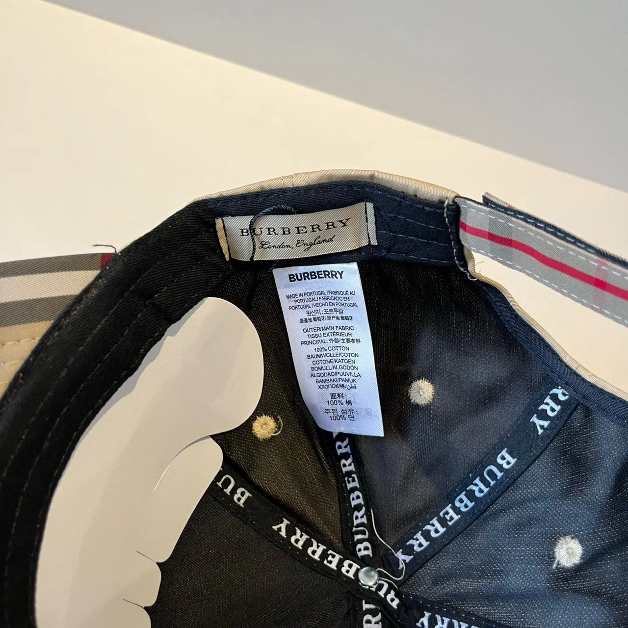 Burberry Monogram 米色刺绣棒球帽 3