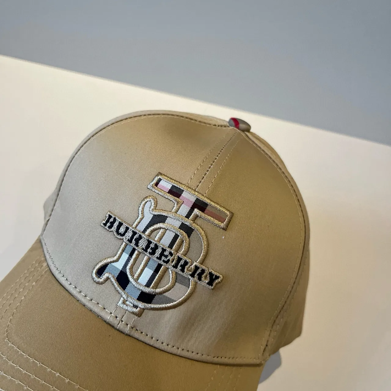 Burberry Monogram 米色刺绣棒球帽 9