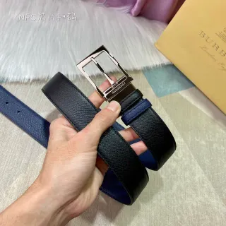 Burberry Correa reversible de cuero negro y navy
