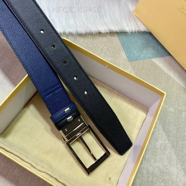 Burberry Reversible Black and Navy Leather Belt 7