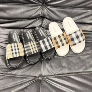 Burberry نعال بيج أسود حزام مفرد نمط مربعات