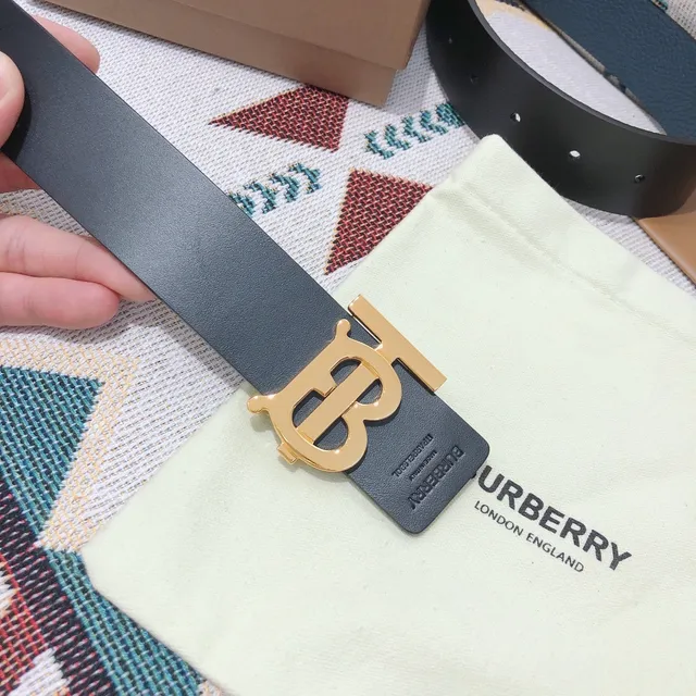 Burberry TB 黑色金色光滑印花扣头皮革腰带 6