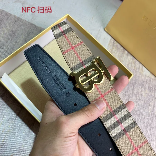 Burberry TB حزام كانفاس بمونوغرام مربعات 2