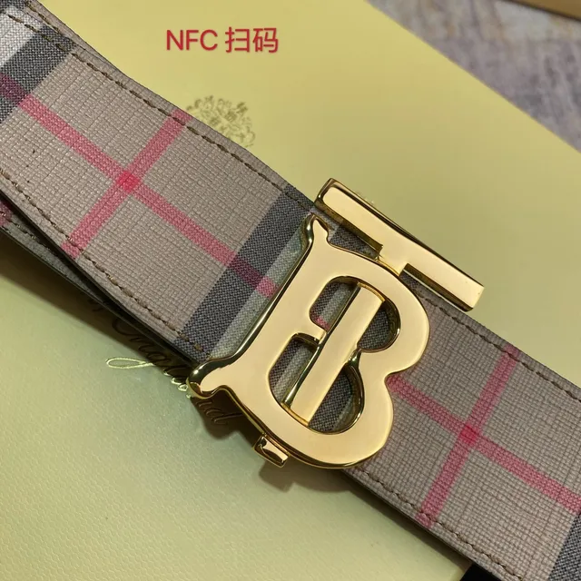 Burberry TB حزام كانفاس بمونوغرام مربعات 7