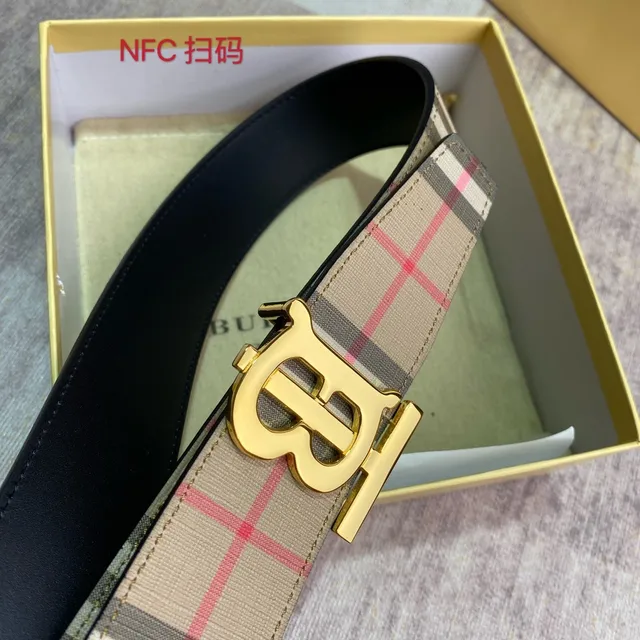 Burberry TB حزام كانفاس بمونوغرام مربعات 8