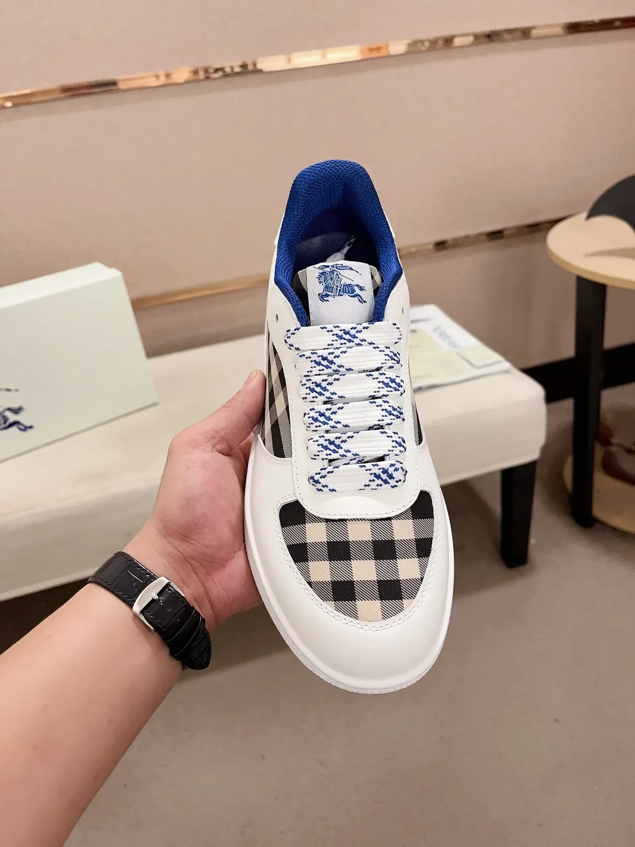 Burberry Branco e Marinho Low-Top Painel Xadrez Sneakers Lifestyle 5