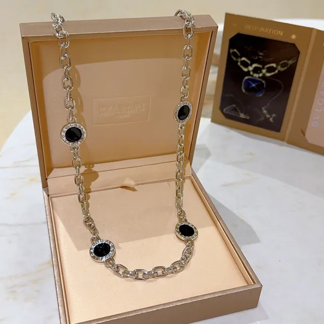 Bvlgari B.zero1 قلادة كابوشون أسود من خمسة أحجار 3