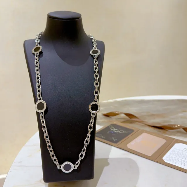 Bvlgari B.zero1 قلادة كابوشون أسود من خمسة أحجار 7