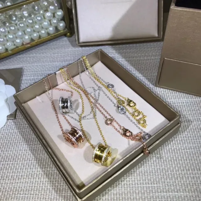 Bvlgari B.zero1 多环钻石吊坠项链 3