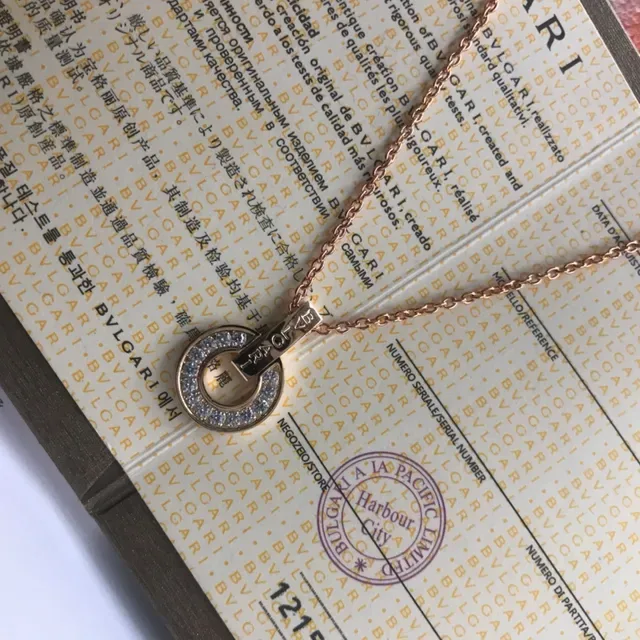 Bvlgari B.zero1 Cercle Ouvert Pavé Diamants et Or Rose Collier 3