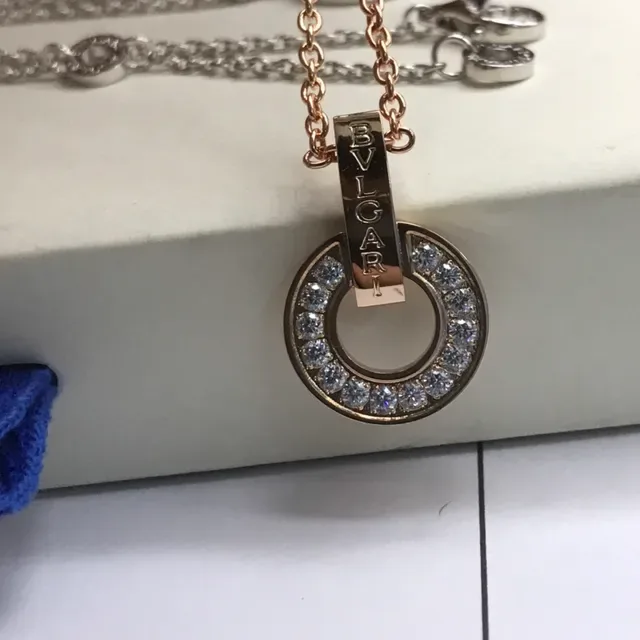 Bvlgari B.zero1 Cercle Ouvert Pavé Diamants et Or Rose Collier 8