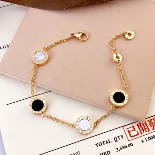 Bvlgari B.zero1 Rock ذهبي اللون لؤلؤة أم وعقيق سوار