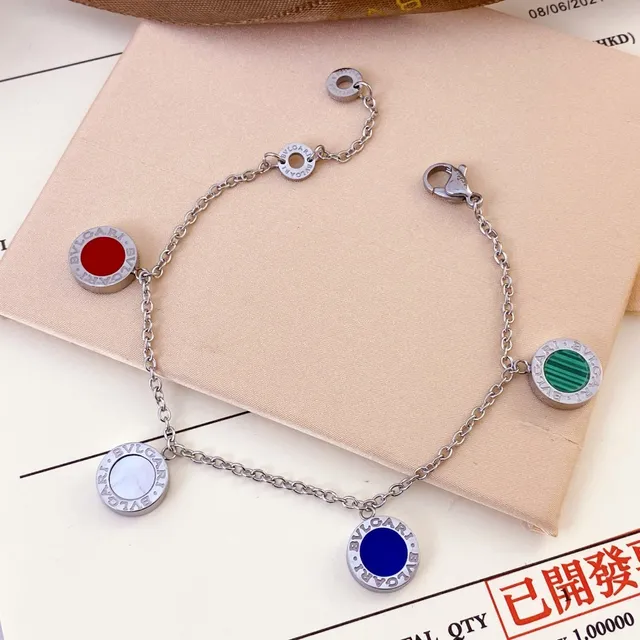 Bvlgari B.zero1 Rock स्वर्ण-टोन माँगमोती और ओनिक्स कंगन 5