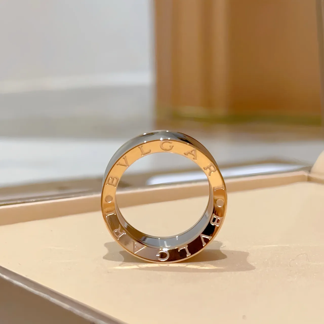 Bvlgari B.zero1 双色玫瑰金和白色金属戒指 3