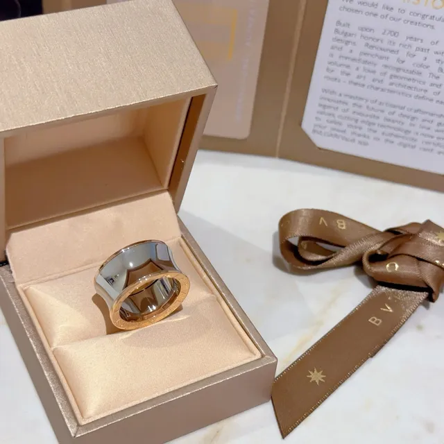 Bvlgari B.zero1 双色玫瑰金和白色金属戒指 6