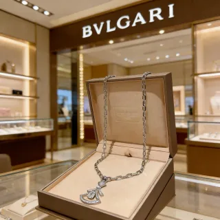 Bvlgari Divas’ Dream पपड़ी नमूना डायमंड पेंडेंट नेकलेस