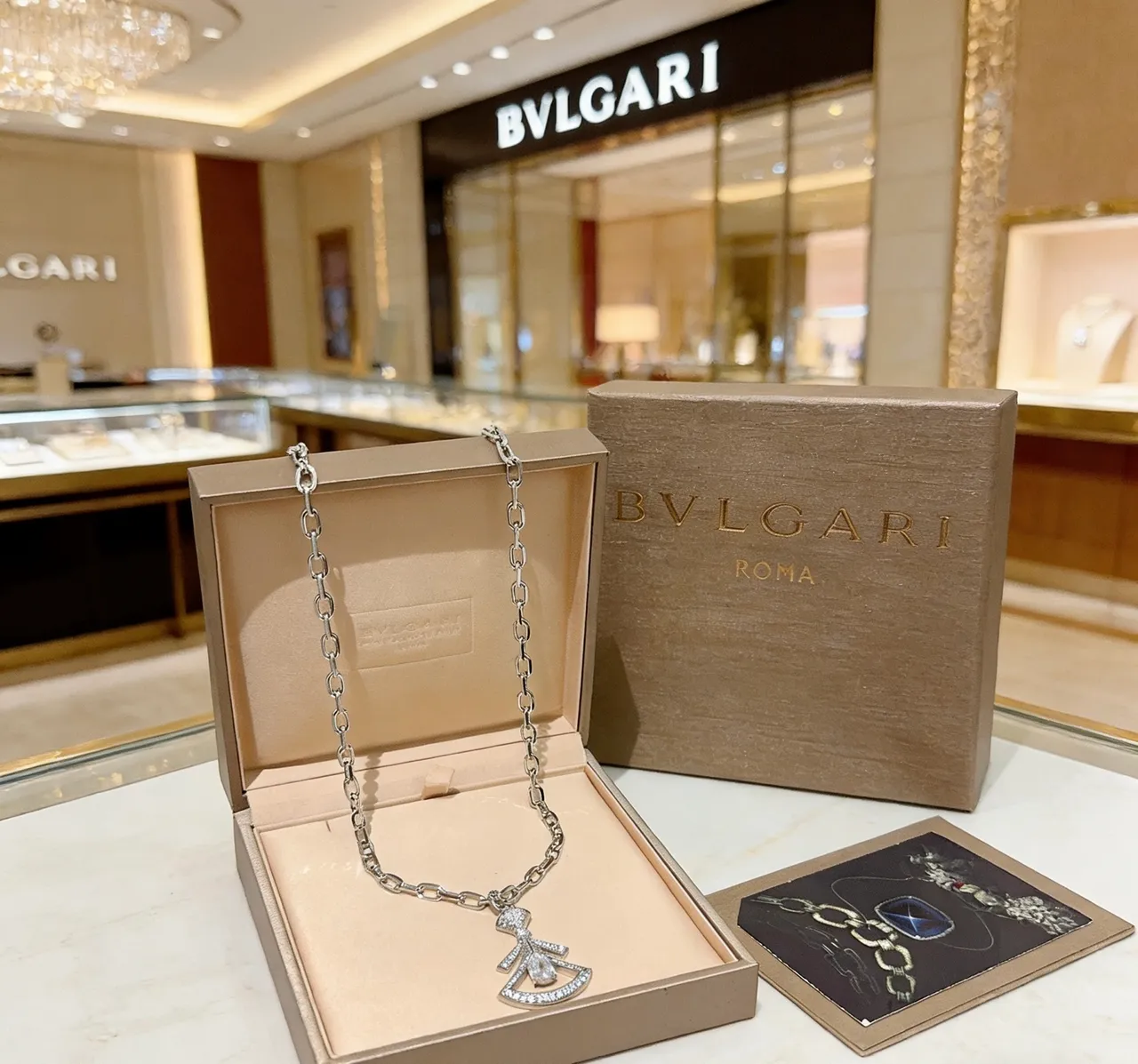 Bvlgari Divas’ Dream Lazo Motivo Colgante de Diamantes 7
