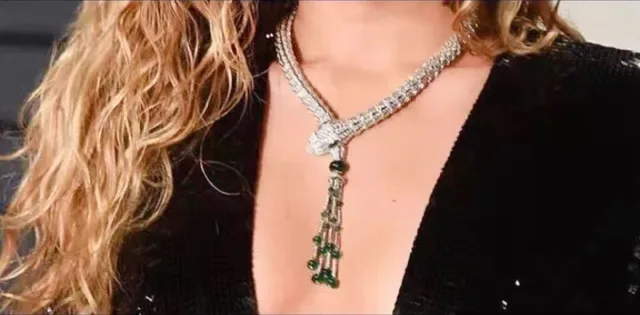 Bvlgari Serpenti Haute Joaillerie Diamants et Émeraudes Collier Tassel 9