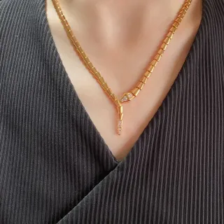 Bvlgari Serpenti Viper قلادة ذهبية وماسية