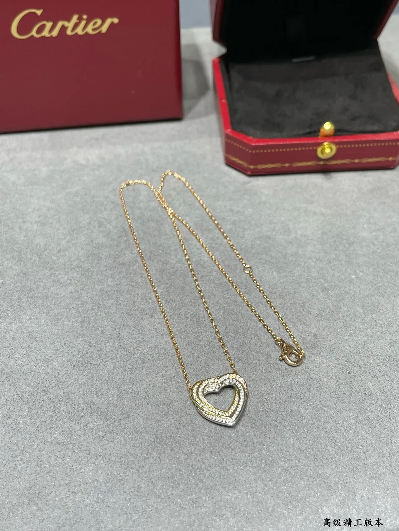 Cartier Amulette de Cartier Coração Colar Duas Camadas Pavé Diamante Bicolor Ouro 5