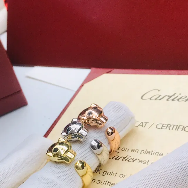 Cartier Anel de banda aberta com motivo de cabeça de pantera negra em ouro 7