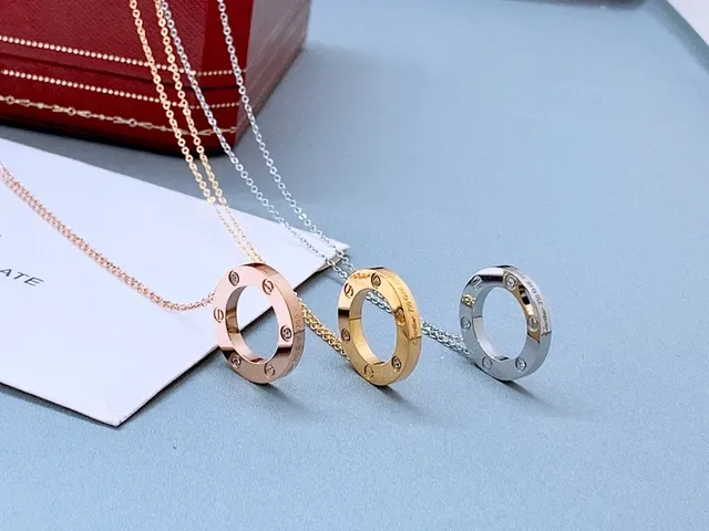 Collier Cartier Juste un Clou Motif de vis circulaire 8
