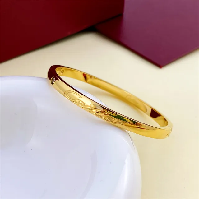 Cartier Juste un Clou 刻字 Logo 手镯 2