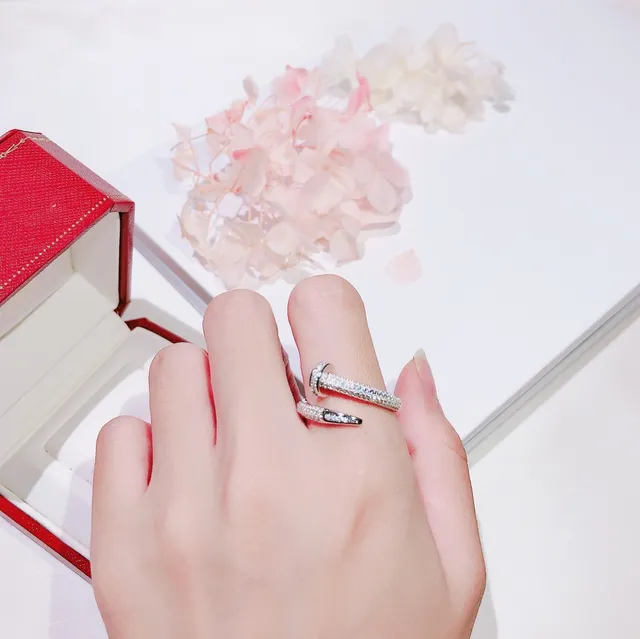 كارتير جاست يون كلو خاتم ذهبي فضي Pavé-Diamond مرصع نقشة المسمار 3