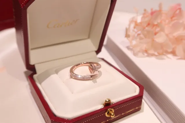 كارتير جاست يون كلو خاتم ذهبي فضي Pavé-Diamond مرصع نقشة المسمار 4